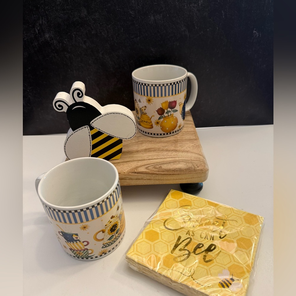 Sakura Stoneware vintage mugs by Debbie Mumm called Teapot.